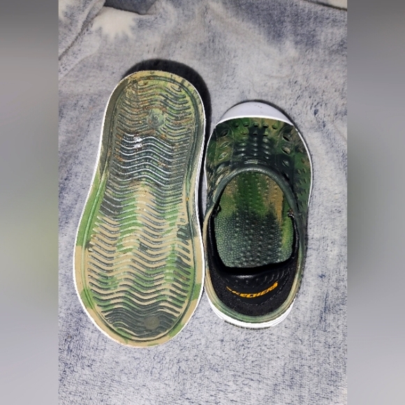 Toddler Shoes - Picture 4 of 4